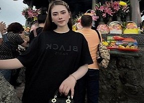 Le Minh Hi и ее парень были обнаружены горячими клипами